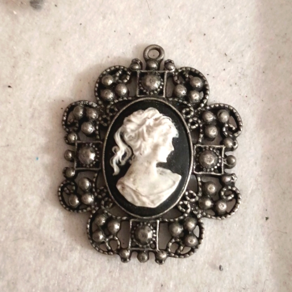 Silver and black Cameo Pendent